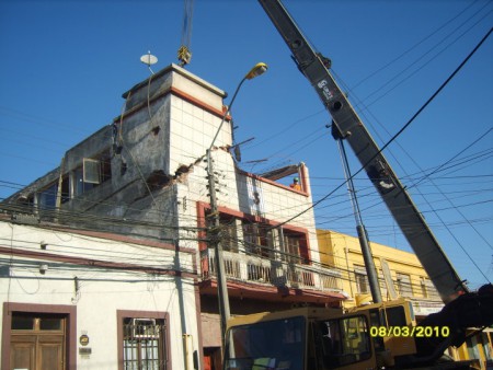 Trabajos de demolicion pos terremoto